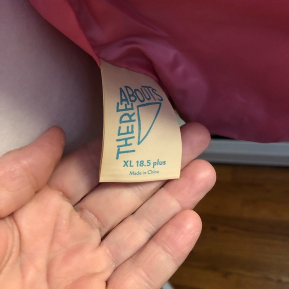 NWT black packable jacket in black and pink XL puffy - Picture 7 of 7